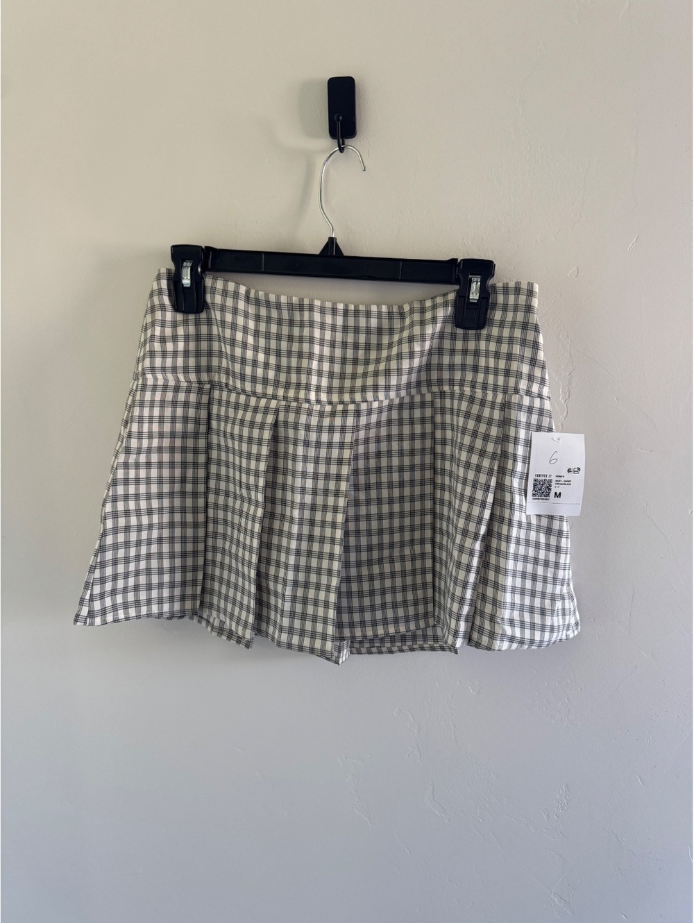 NWT Forever 21 Medium Plaid Pleated Mini Skirt Black Cream Preppy Y2K